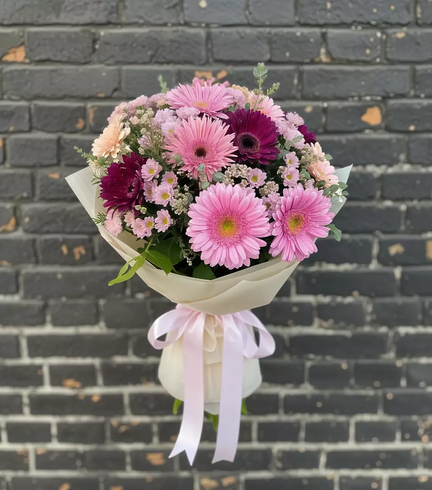 Букет цветов из: Герберы и Хризантемы в Винодельненском