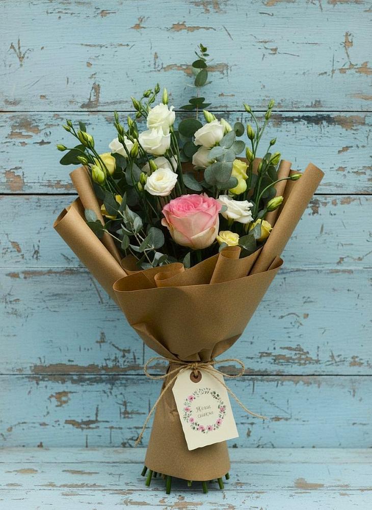 Букет цветов из: Розы и Лизиантусы в Винодельненском