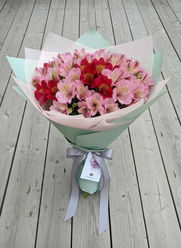 Букет цветов из: Альстромерии в Винодельненском