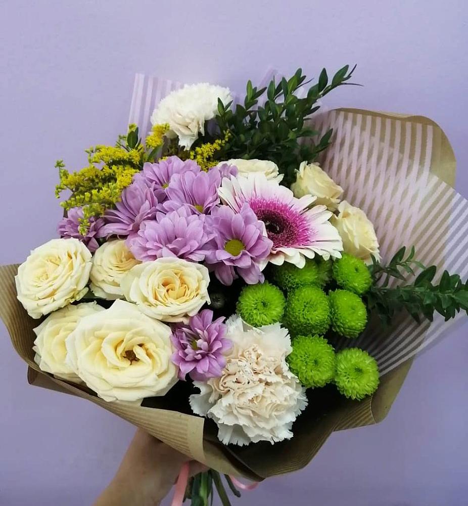 Букет цветов из: Хризантемы, Розы, Гвоздики и Герберы в Винодельненском