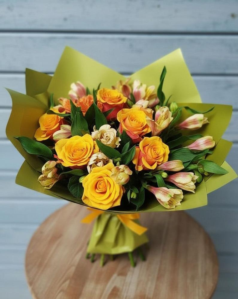 Букет цветов из: Альстромерии и Розы в Винодельненском