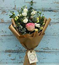 Букет цветов из:  Розы и Лизиантусы в Винодельненском